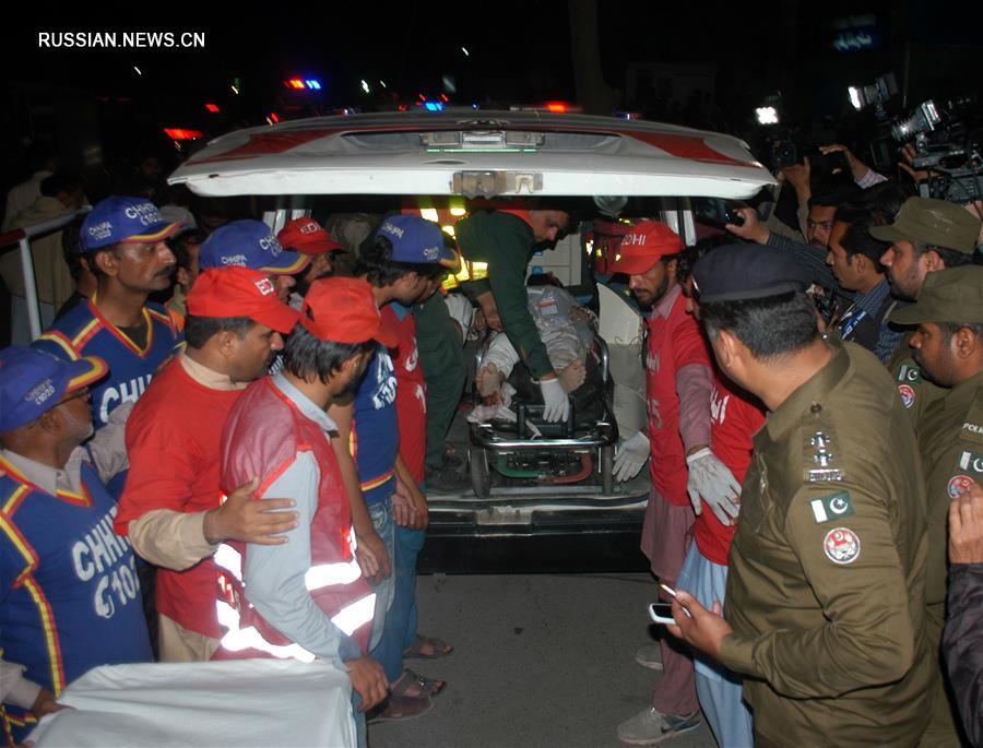 （国际）（1）巴基斯坦东部一检查站遭爆炸袭击致9人死亡