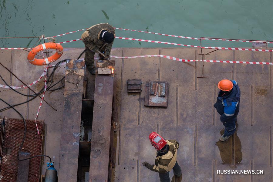 В.Путин проинспектировал строящийся Крымский мост