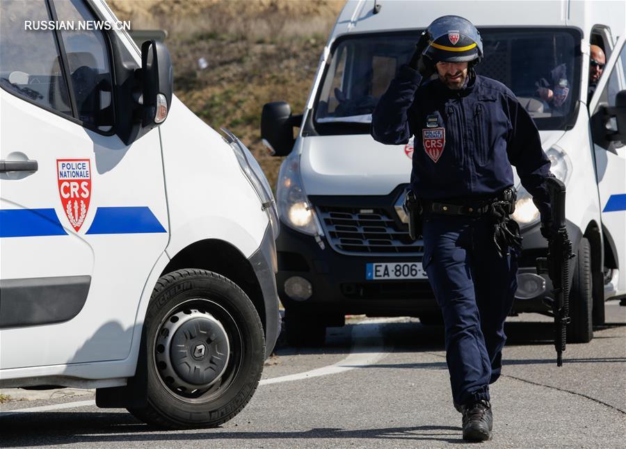 （国际）（2）法国南部发生人质劫持事件　至少2人遇难