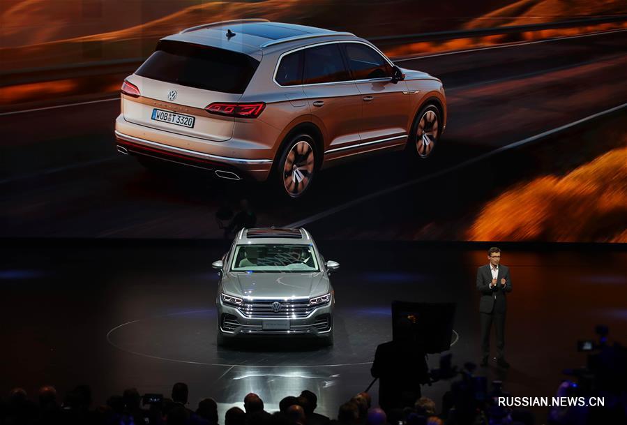 В Пекине представили новый VW Touareg