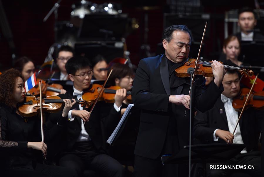 В Шэньчжэне открылся международный музыкальный фестиваль "Пояс и путь"