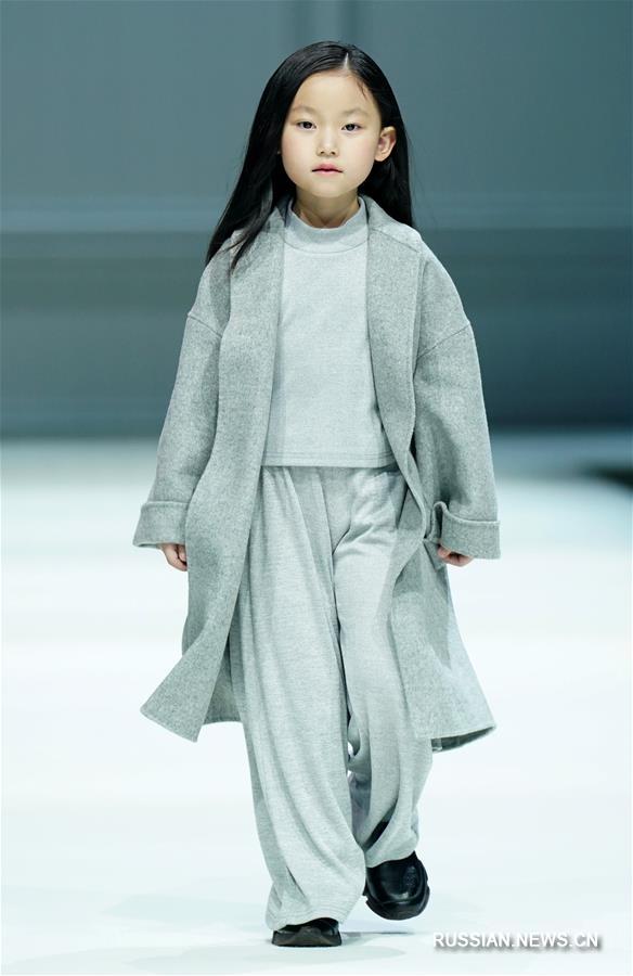 Презентация одежды от бренда LE LUPERCUS на Китайской неделе моды в Пекине