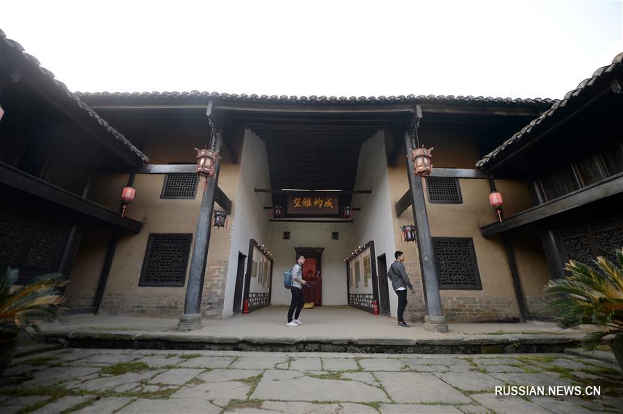 Древнее укрепленное поселение Фэнцзябаоцзы в горах провинции Шэньси