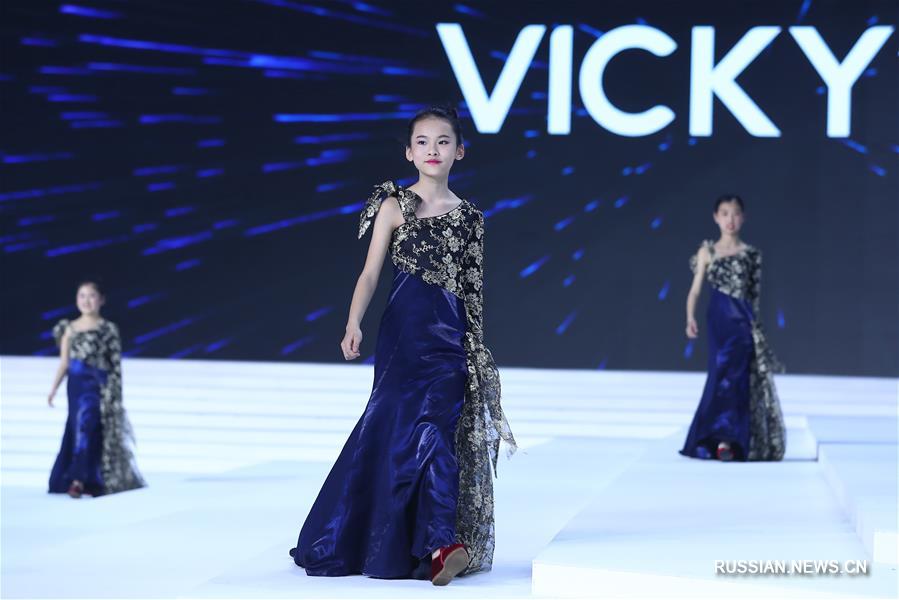 Китайская международная неделя моды 2018 -- Коллекция от Сюй Синьинь
