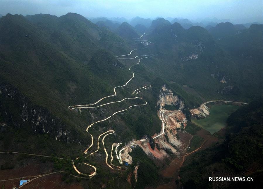 Общая протяженность сельских автодорог в Гуанси-Чжуанском АР достигла 98,3 тыс км