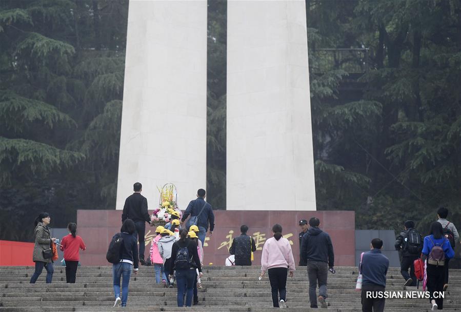 День поминовения усопших в Чжэцзянском музее памяти павших героев революции
