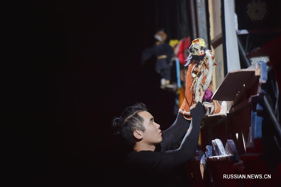 Молодые кукловоды из Цюаньчжоу завоевывают любовь зрителей