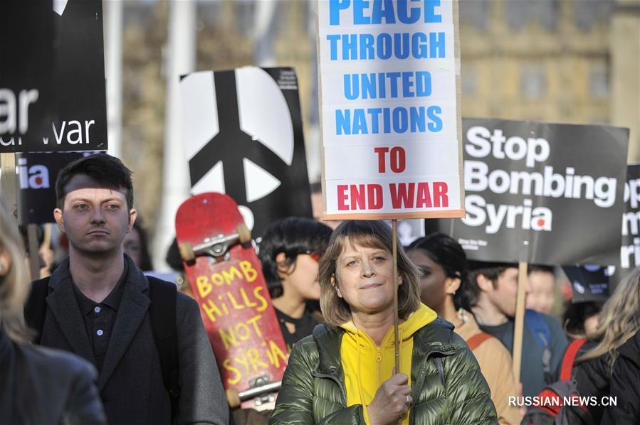 В Лондоне прошли митинги против ударов по Сирии 