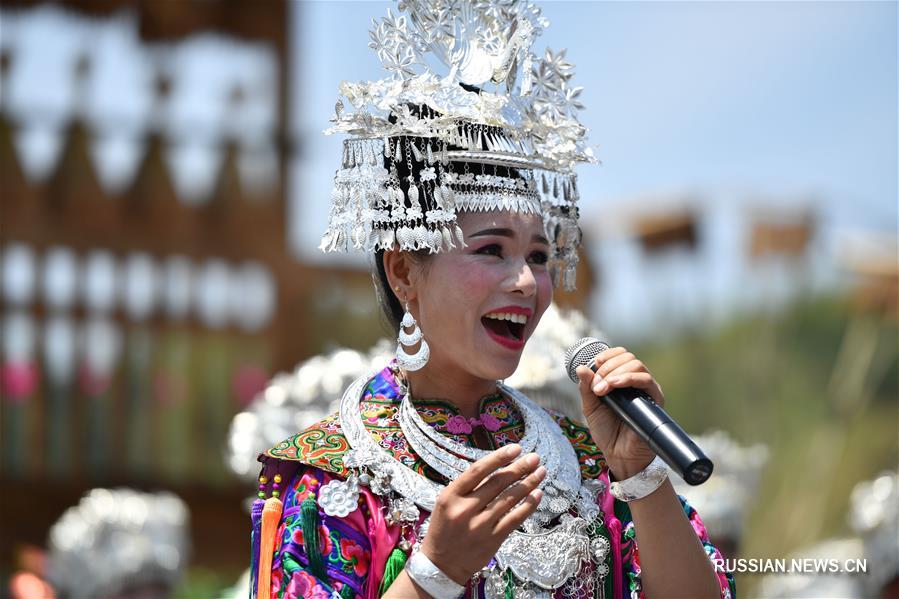 В Тундао-Дунском автономном уезде прошел фестиваль песен народности дун
