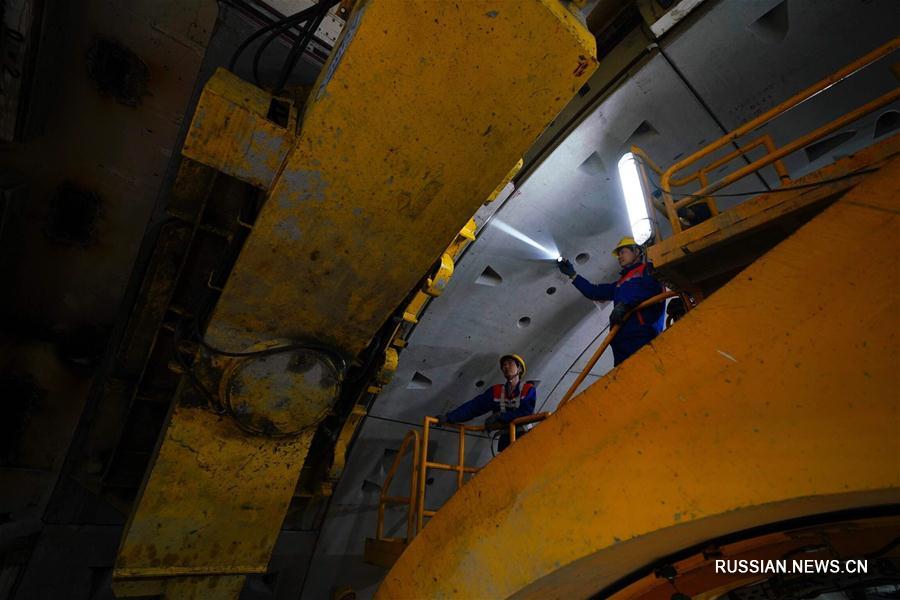 Строители тоннеля "Ванцзин" преодолели сверхопасный участок