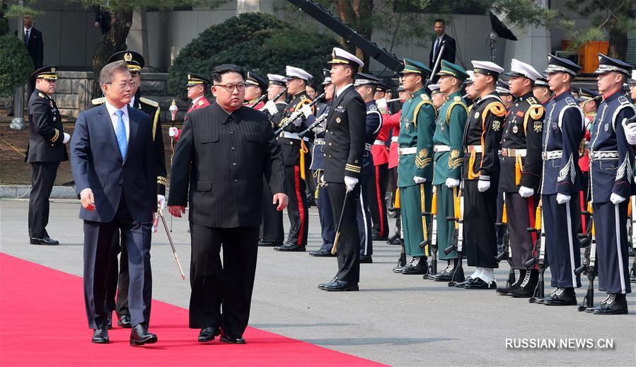 （XHDW）（4）朝鲜最高领导人金正恩与韩国总统文在寅会晤