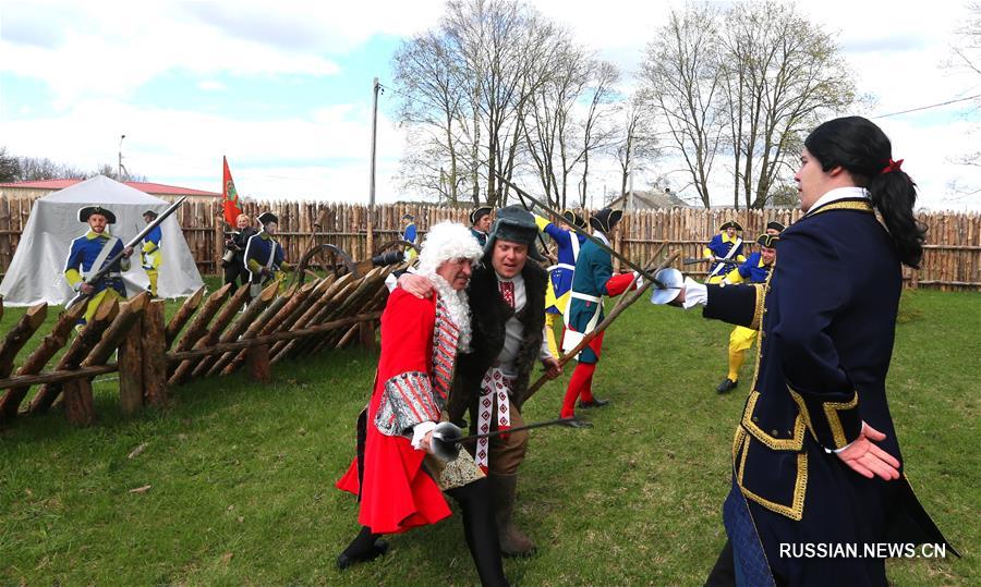 Реконструкция битвы времен Северной войны в белорусской деревне