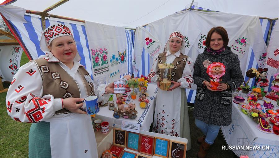 Реконструкция битвы времен Северной войны в белорусской деревне