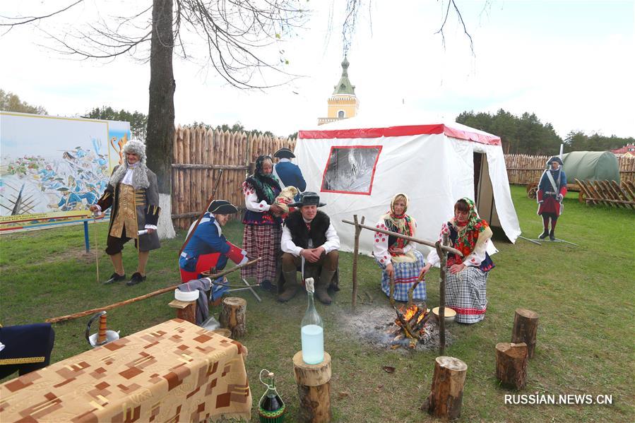 Реконструкция битвы времен Северной войны в белорусской деревне