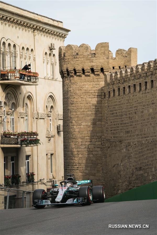 Автоспорт -- "Формула-1" 2018: Л.Хэмилтон победил на Гран-при Азербайджана