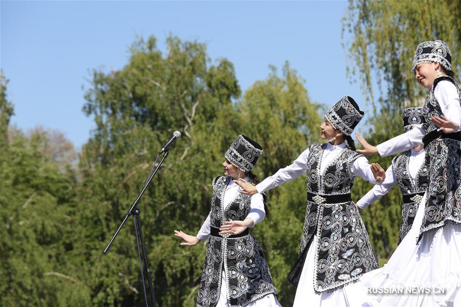 Жители Бишкека отпраздновали 140-летие основания города