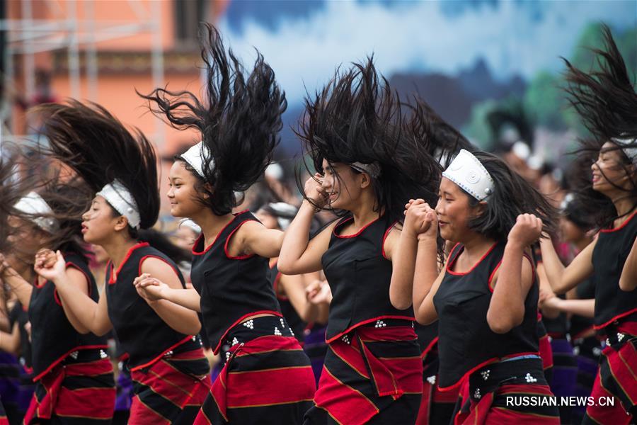 Традиционный фестиваль Монихэй народности ва