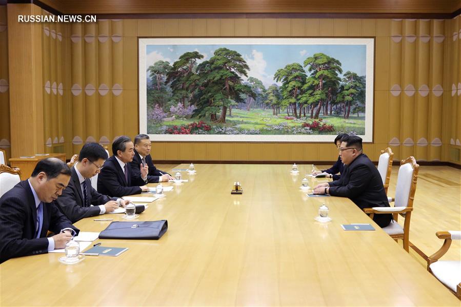 Верховный лидер КНДР Ким Чен Ын встретился с Ван И