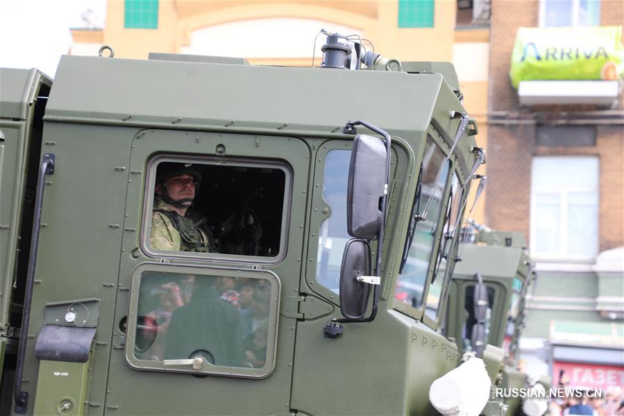 Во Владивостоке прошли парад Победы и шествие "Бессмертного полка"