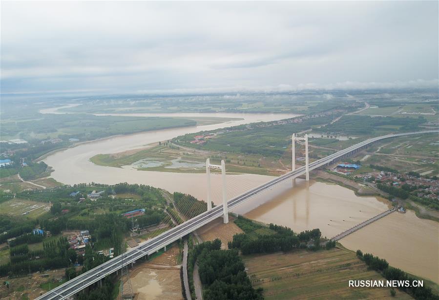 В уезде Цихэ введен в эксплуатацию новый автомобильный мост через Хуанхэ
