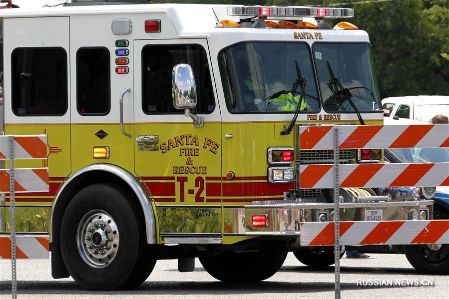 Как минимум 8 человек погибли в результате инцидента со стрельбой в одной из школ  американского штата Техас