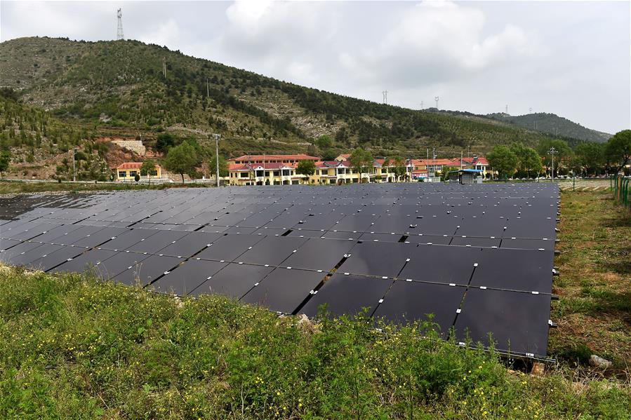 В провинции Шаньси солнечные электростанции помогают бедному населению увеличить доходы