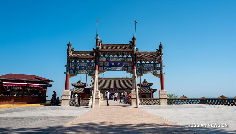 Самая восточная застава Великой Китайской стены -- Шаньхайгуань
