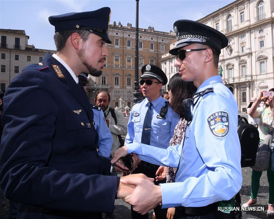 Китайские и итальянские полицейские приступили к третьему совместному патрулированию  в Италии 