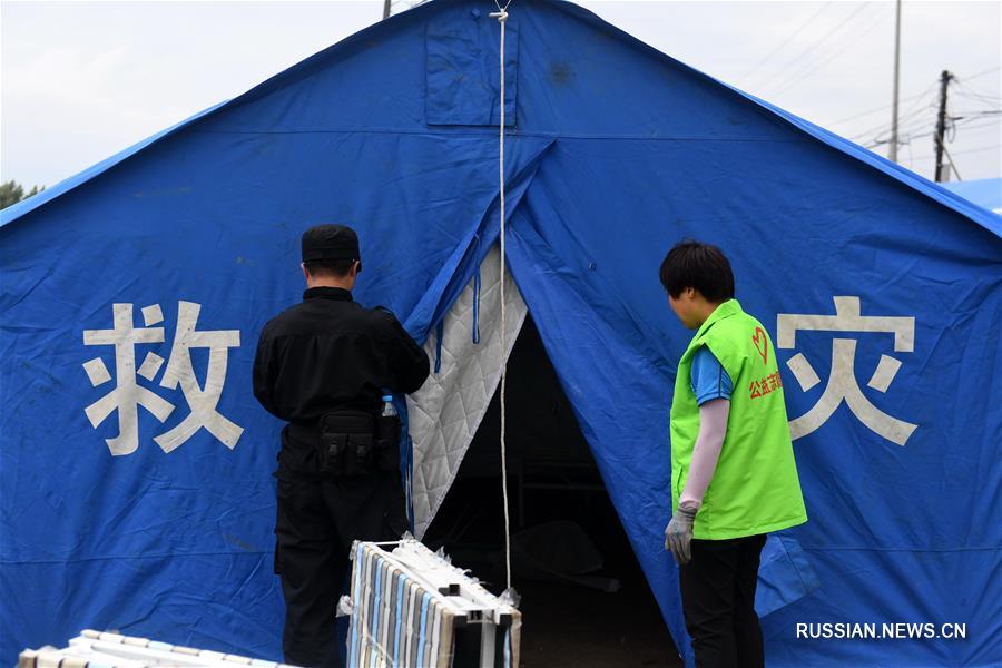 В пострадавшие от землетрясения районы на северо-западе Китая доставляется гуманитарная  помощь 