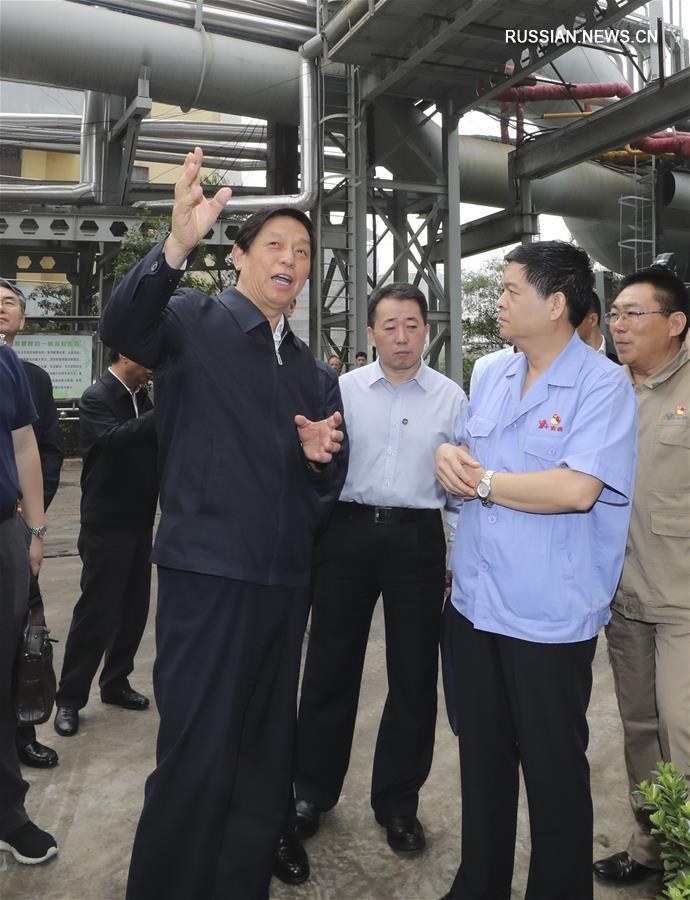 Ли Чжаньшу посетил провинцию Хэнань для проверки мер по профилактике загрязнения атмосферы