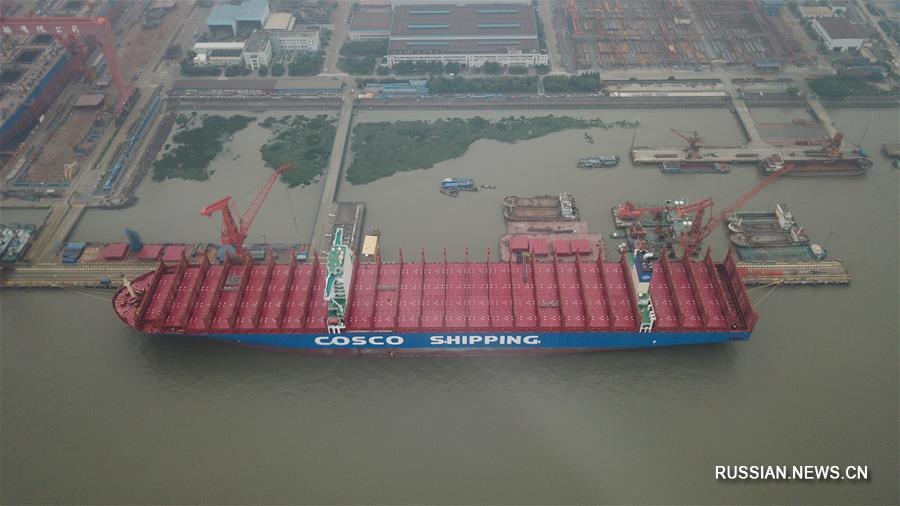 В Шанхае передан заказчику суперконтейнеровоз "Cosco Shipping Virgo"