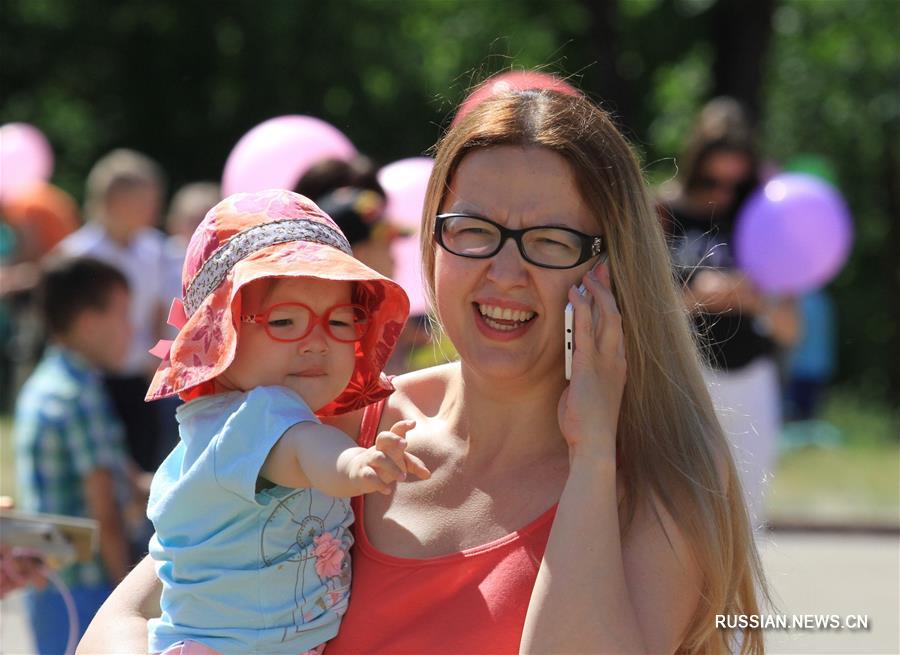 Городской праздник "Детство -- это Я и Ты" в Минске