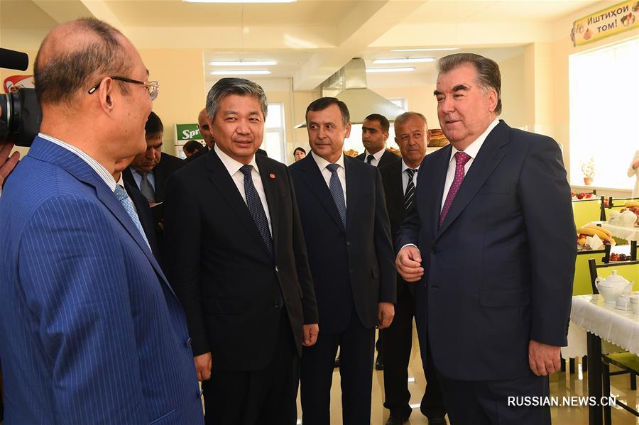 Китайская компания ТВЕА сдала в эксплуатацию новую школу на юге Таджикистана