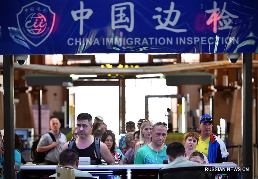За месяц безвизовым режимом въезда на Хайнань воспользовались 24 тыс иностранных туристов