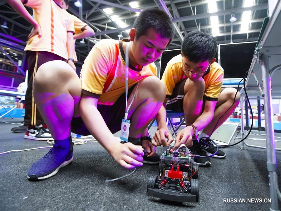 В Пекине стартовал конкурс научно-технических новаторов из начальных и средних школ