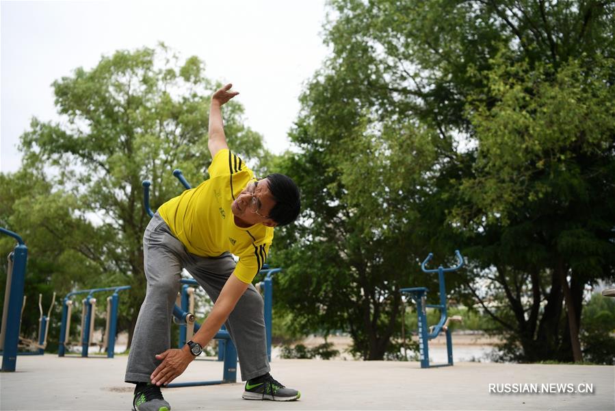 71-летний бегун из провинции Шаньдун финишировал на своем 100-м марафоне