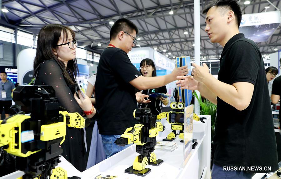 （经济）（2）2018亚洲消费电子展在上海举行