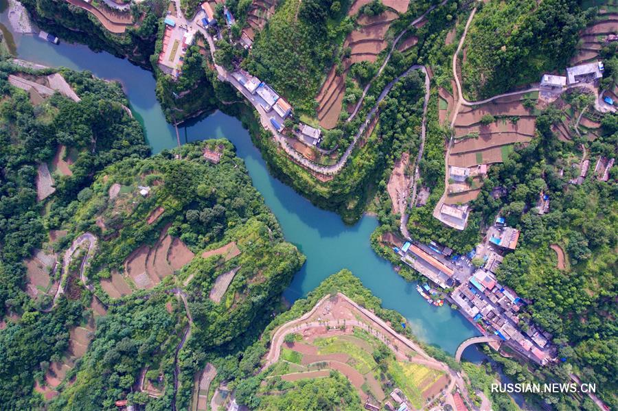 Горная дорога, изменившая жизнь деревни Шэньлунвань