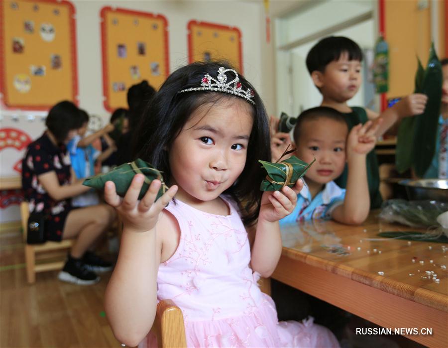 Предпраздничные мероприятия в детсадах и школах Китая