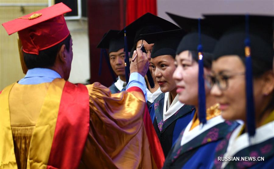（图文互动）（2）10名藏医学子首次被授予临床医学硕士学位