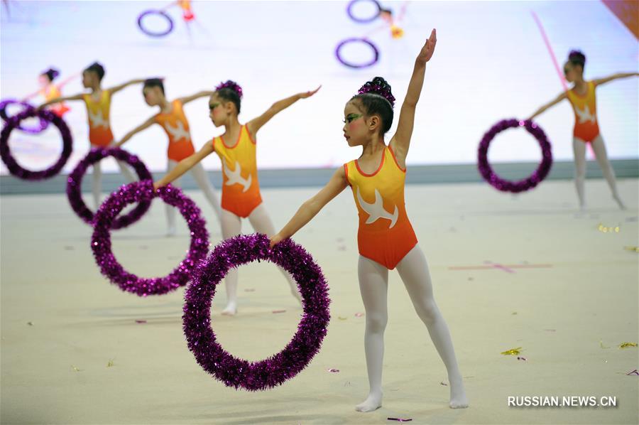 Соревнования по художественной гимнастике среди дошкольников в провинции Шэньси 