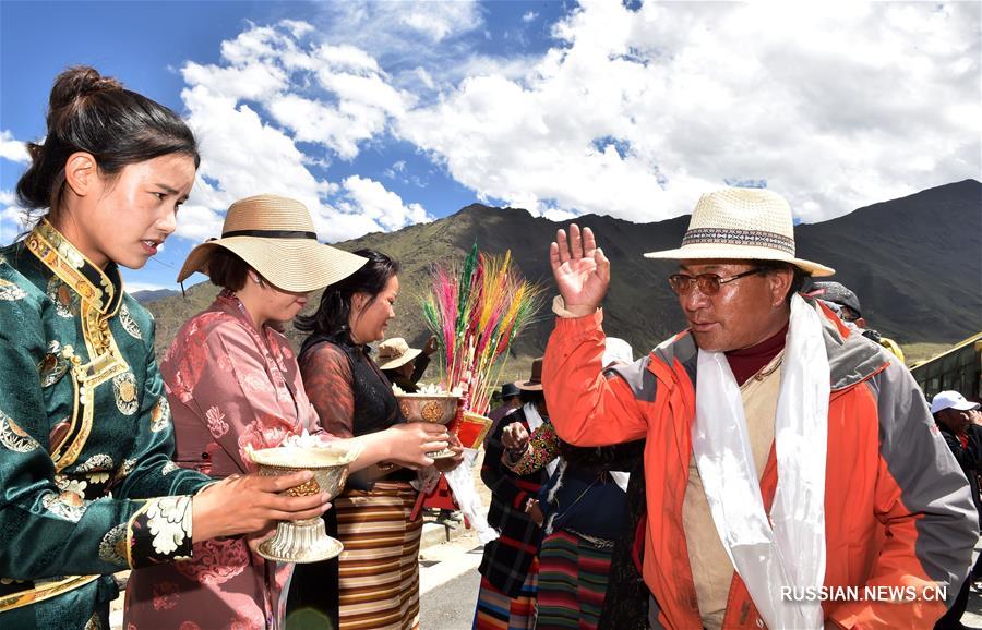 Сельские жители переселяются с территории высокогорного природного заповедника в  Тибетском автономном районе 