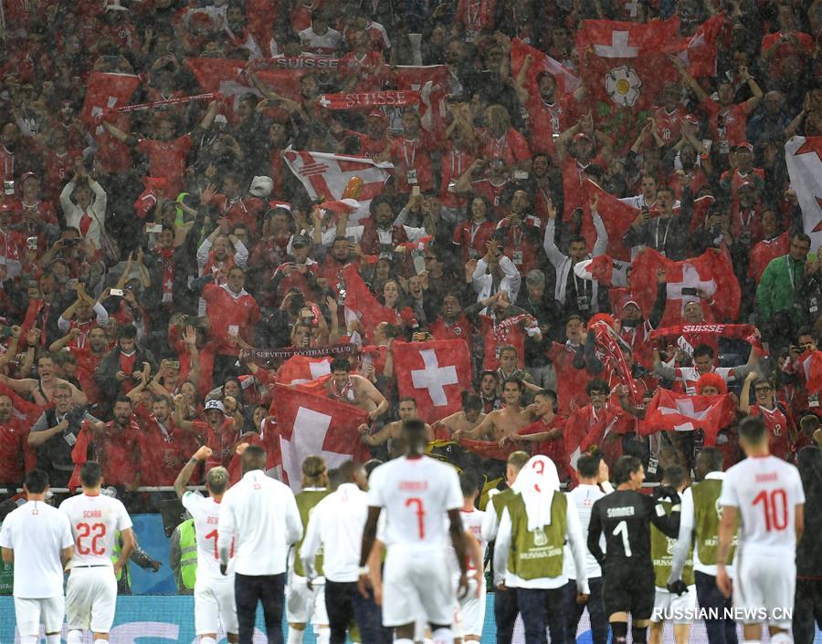 Футбол -- ЧМ-2018, группа E: Швейцария вырвала победу у Сербии