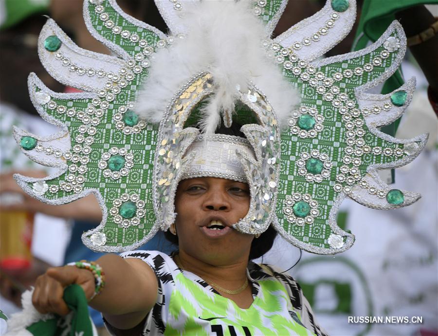 Футбол -- ЧМ-2018: фанатские головные уборы