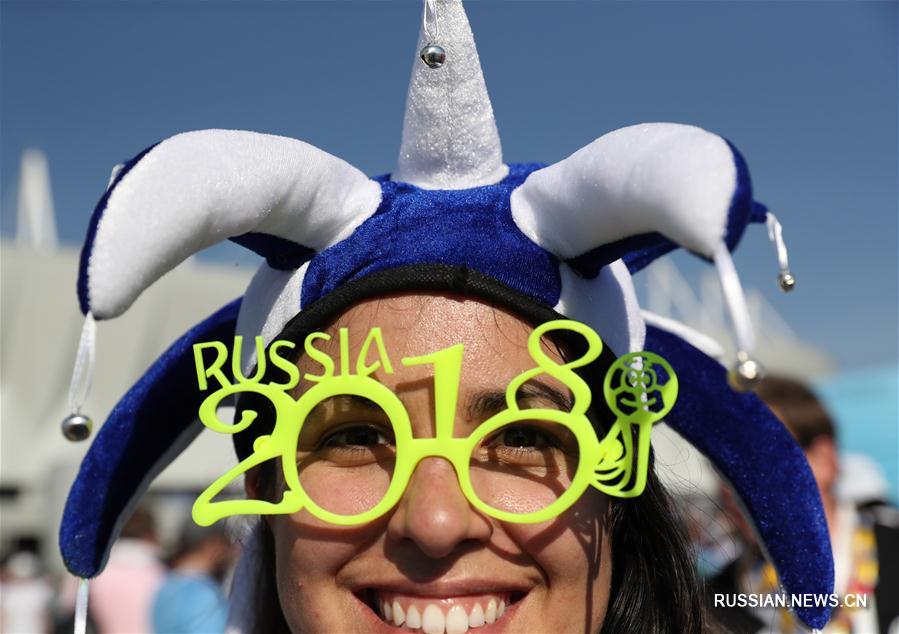 Футбол -- ЧМ-2018: фанатские головные уборы