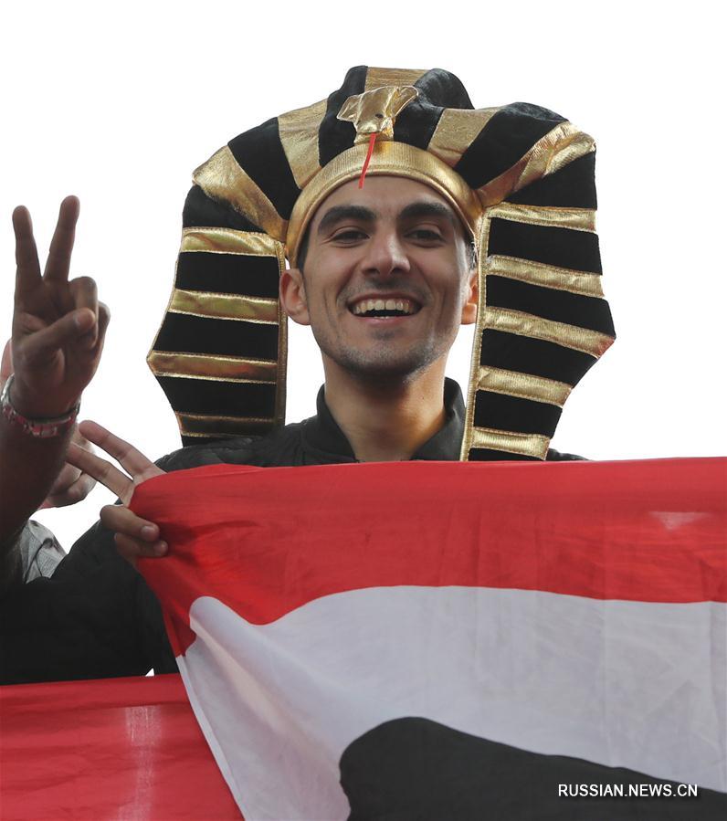 Футбол -- ЧМ-2018: фанатские головные уборы