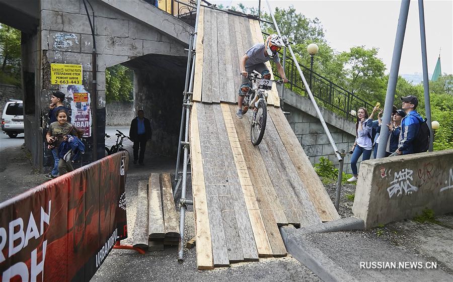 Велоспорт -- Во Владивостоке прошли соревнования по скоростному велоспуску
