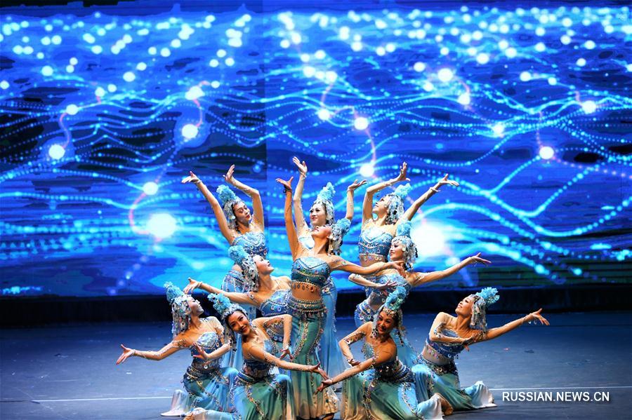 Китайские артисты выступили на музыкальном фестивале в Кувейте