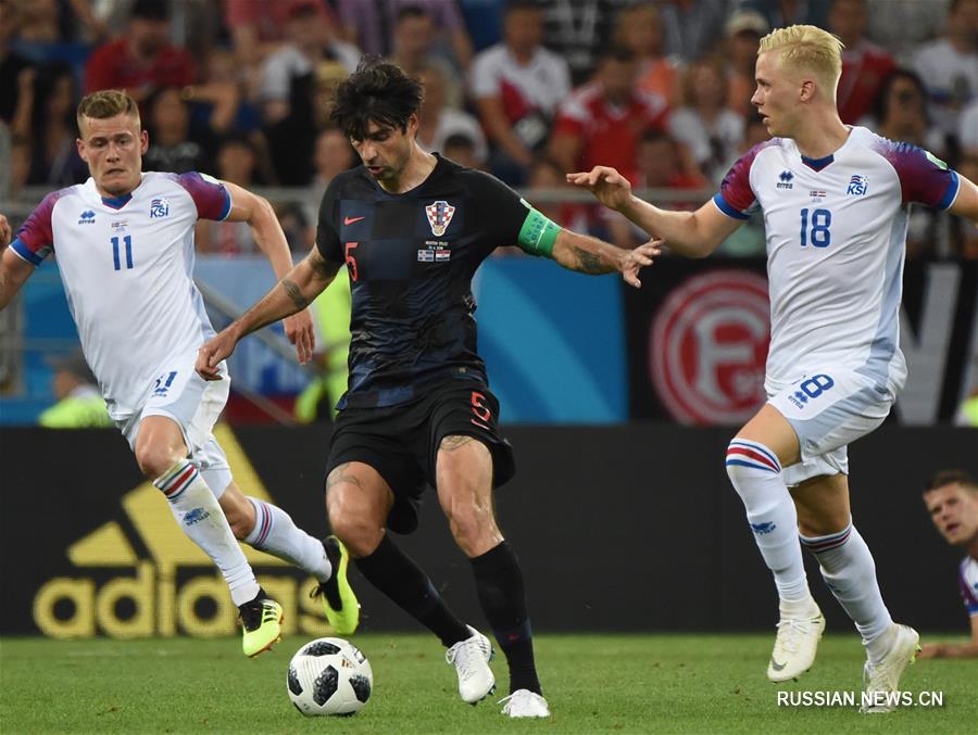 Футбол -- ЧМ-2018, группа D: Хорватия победила Исландию