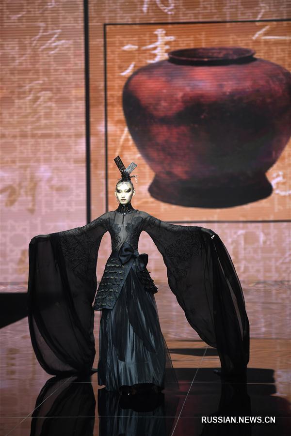 В Ханчжоу прошла совместная презентация лауреатов Золотой премии в области моды